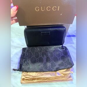 Gucci Black Zip-Around Leather Wallet